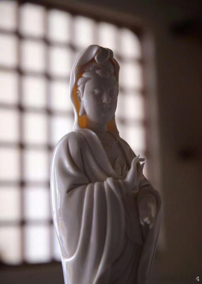 大吉大利之象，明日困扰的事立马出现转机，柳暗花明。 ​​​
