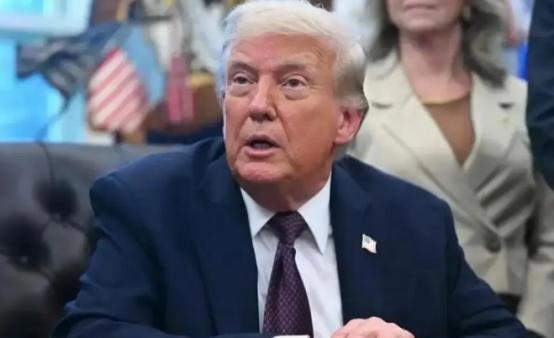 中国放出可能扣留售台武器的信号后，美国这边回应来了。
 
麻烦看官老爷们右上角点