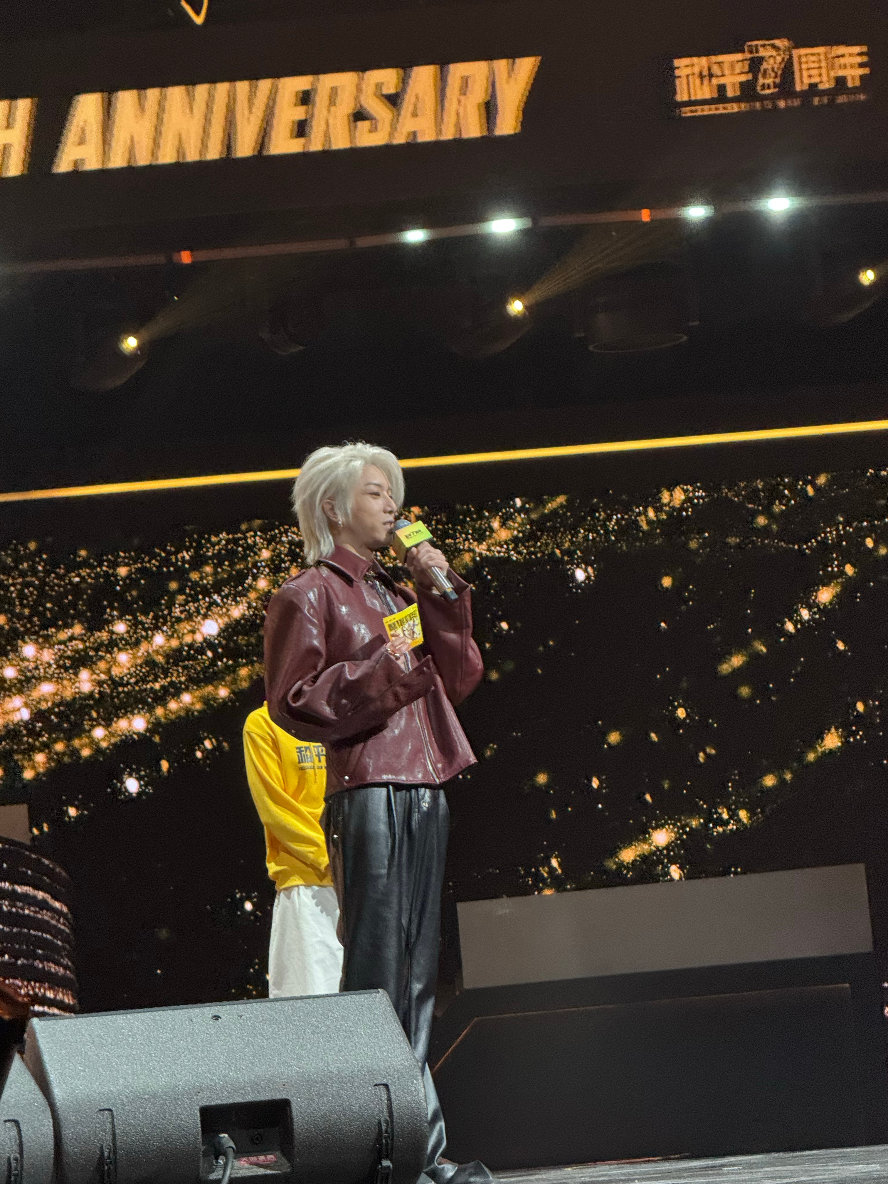 啊啊啊是华晨宇啊啊，我滴个天花傲天空降超话花傲天纪念日PEL观赛派对和平精英职业