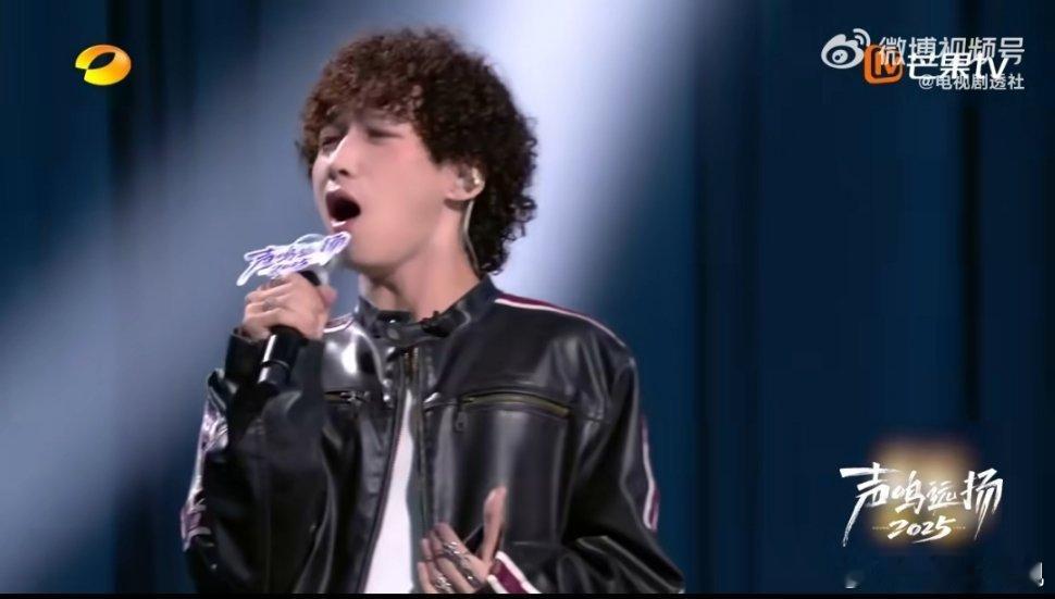 也是学到陶喆的转音了 循环N遍王璁版《爱我还是他》！对陶喆经典转音的拿捏堪称完美