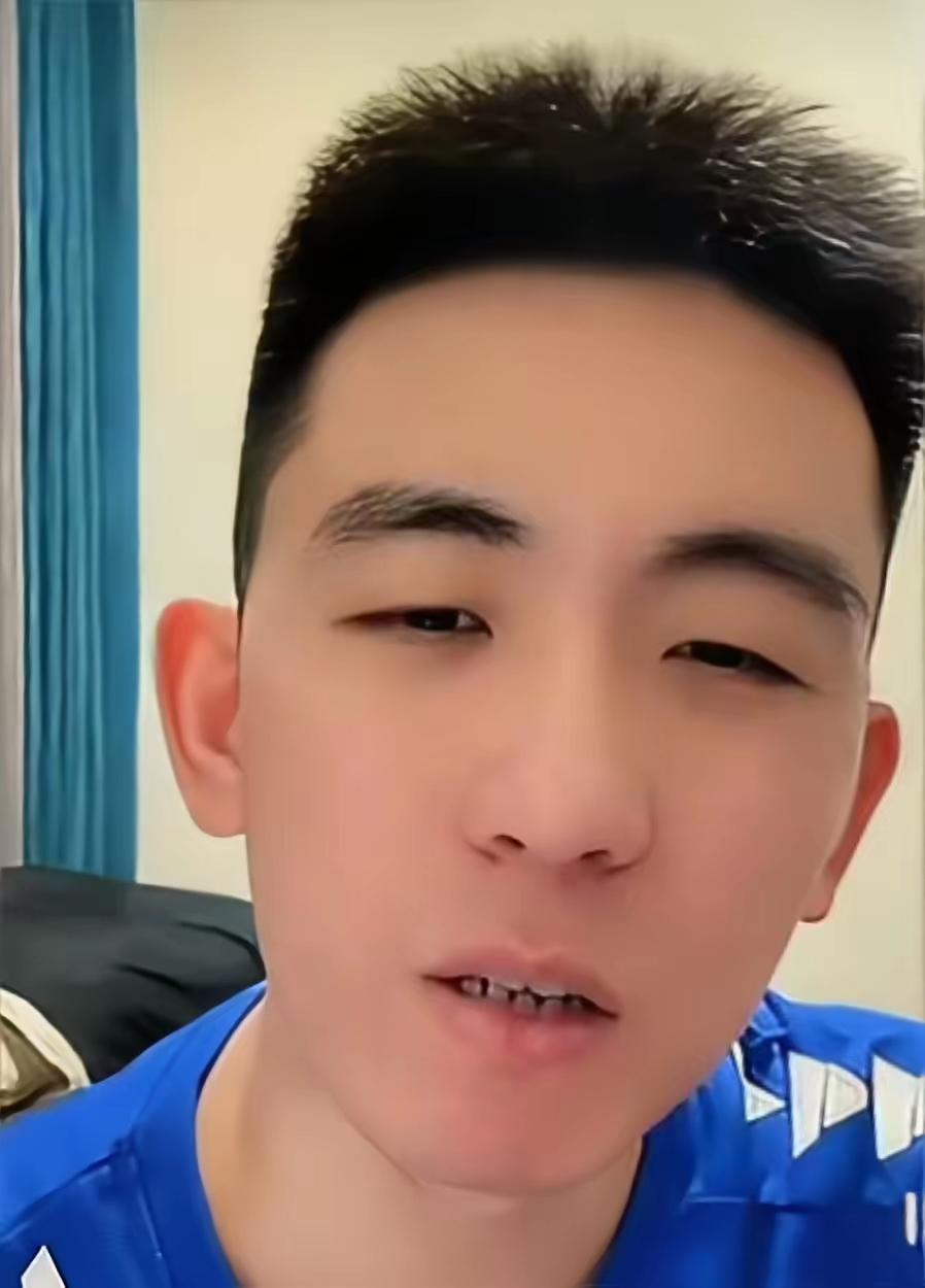 马特说，如果国家队需要我回去陪他们练削球，我是肯定召之即回的。
有网友问:回去陪