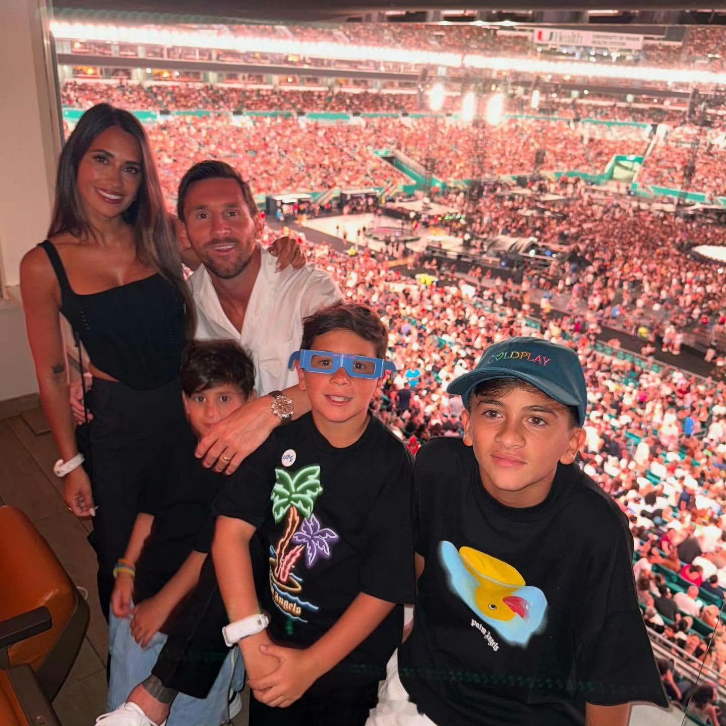 马特奥梅西[超话] 演唱会[鼓掌] ​​​