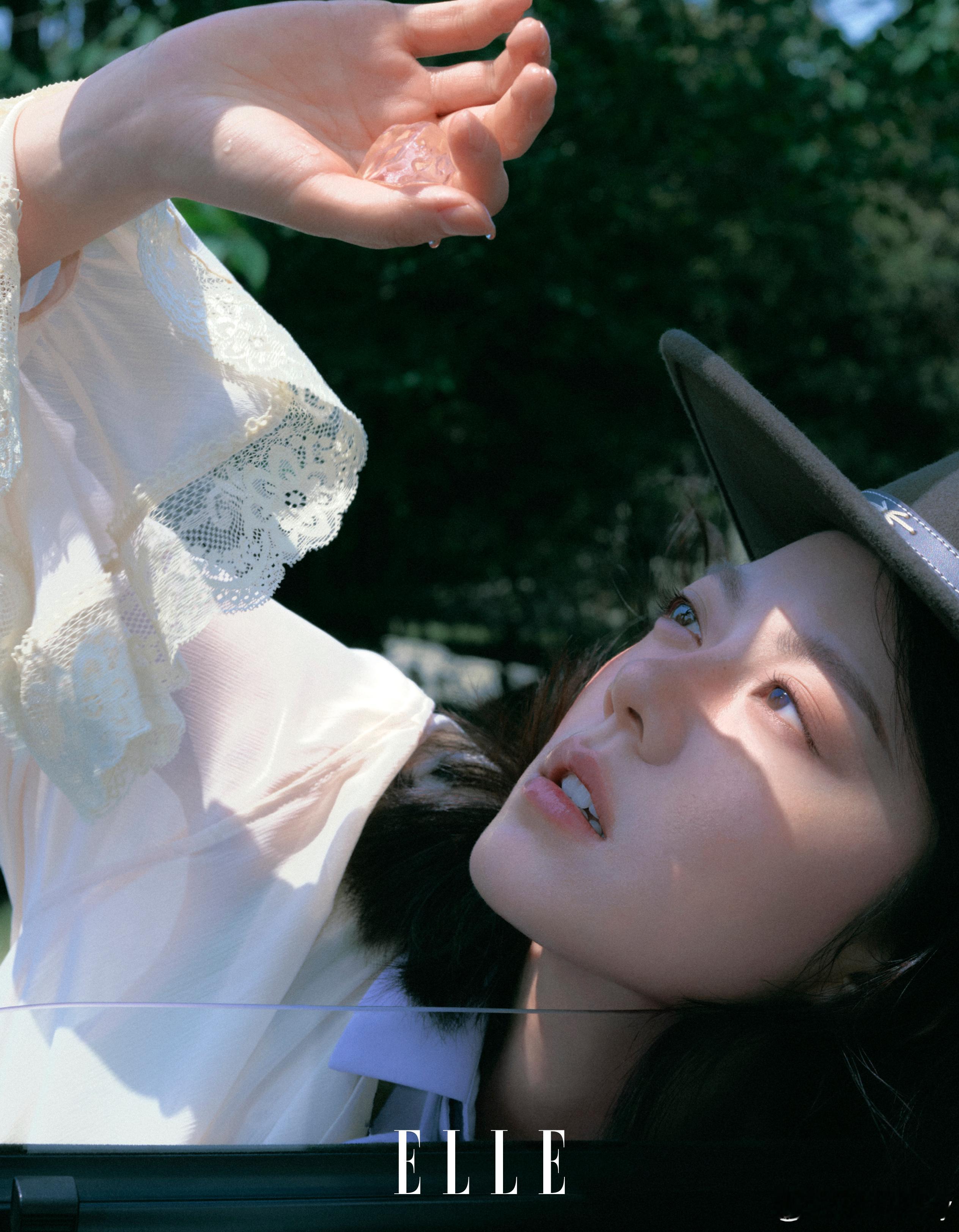 赵今麦ELLE6月刊封面赵今麦绿野仙踪ELLE大片2026年ELLE六月刊封面，