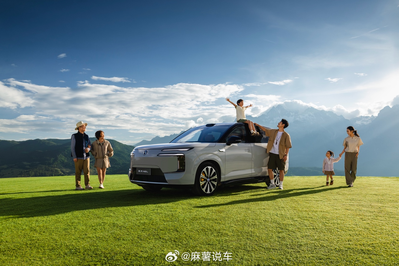 安全旗舰说一不二，腾势N8L闪充版正式上市，31.98万元起。看完整场发布会，从