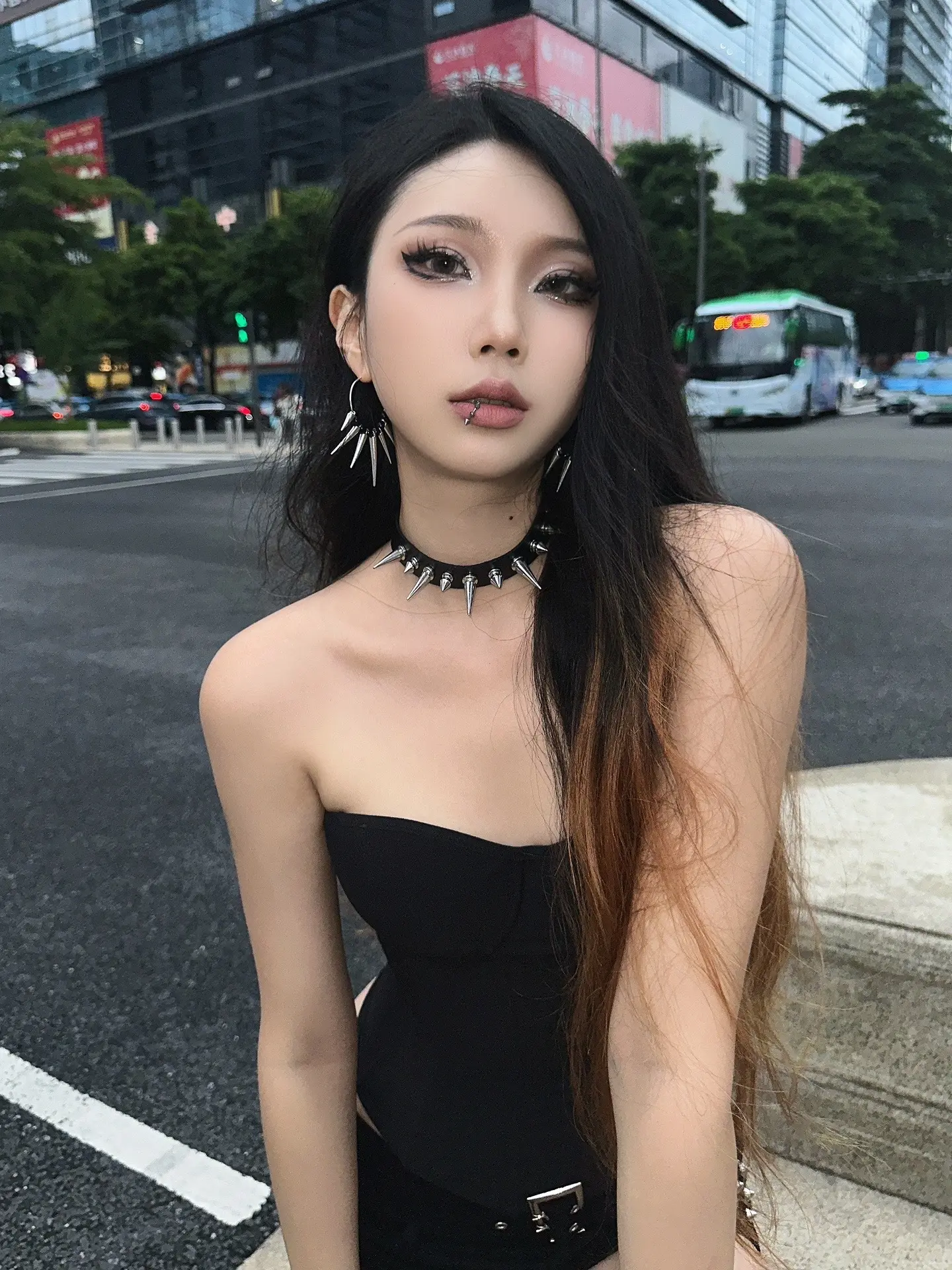 就现在 看着我的眼睛