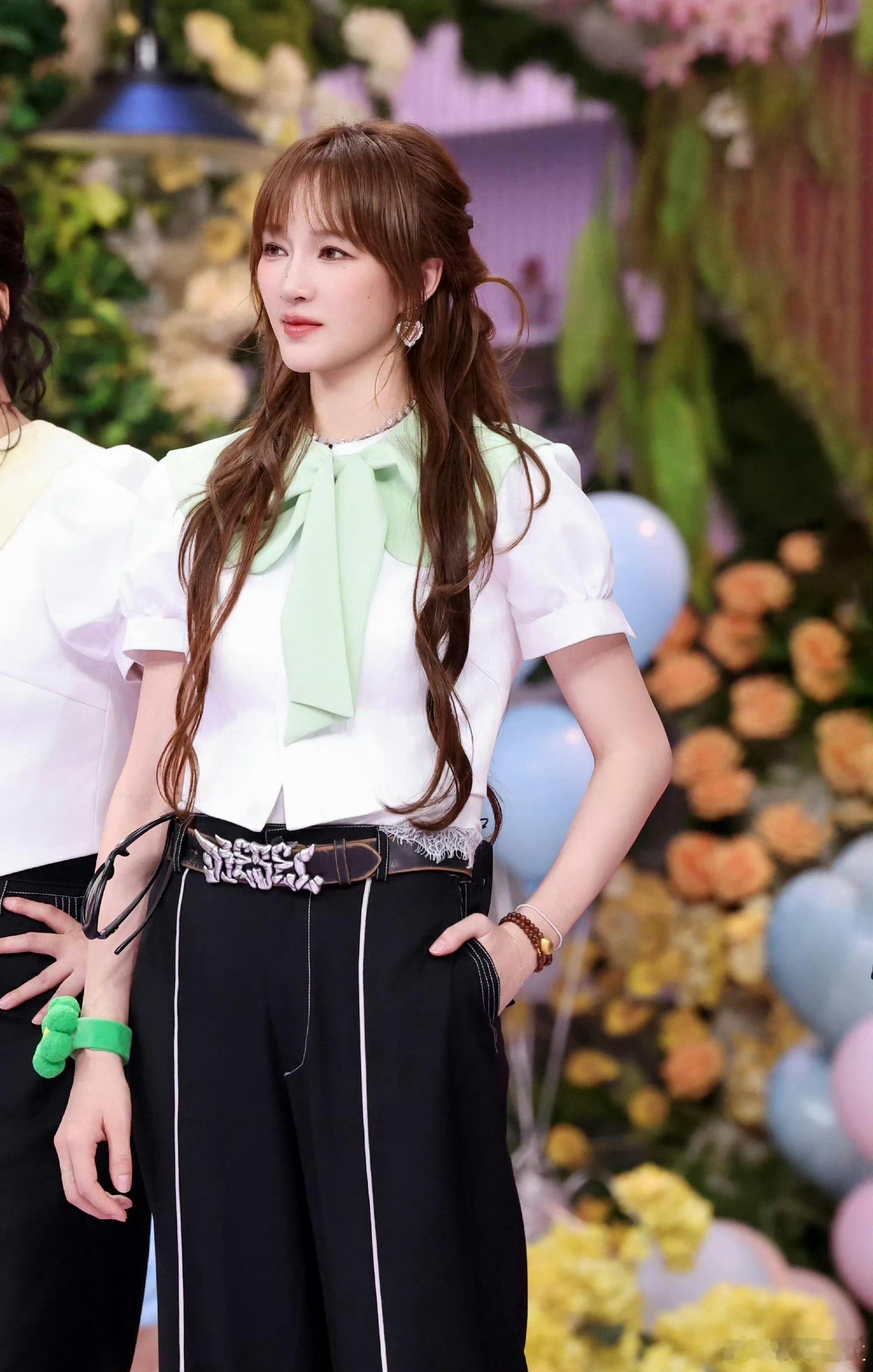 孟佳唱跳版心愿便利贴我老公就这样甜帅甜帅的