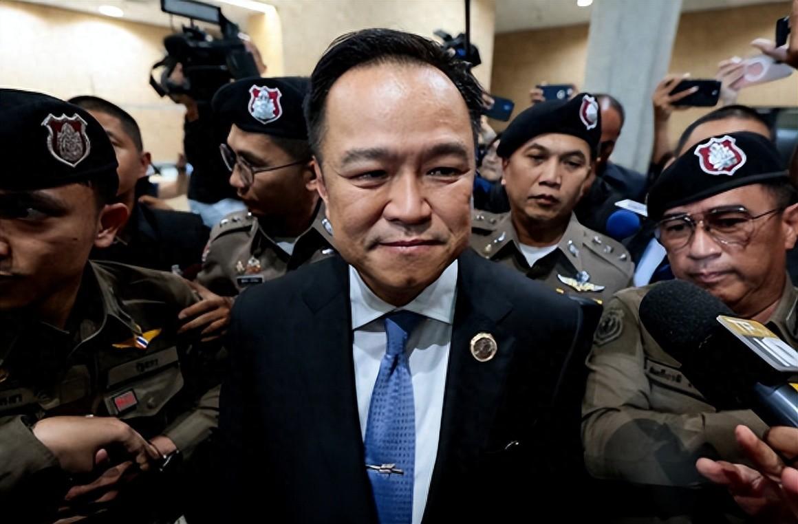 泰国刚把稀土卖美国？24小时紧急改口：只是聊聊而已，中国别误会？
 
十月末的东