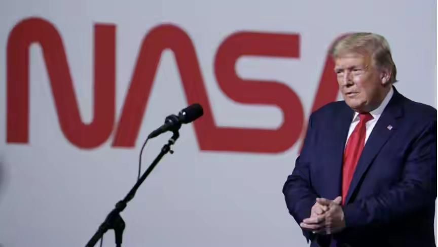 北京时间2026年4月2日6时35分,美国阿尔忒弥斯二号成功发射升空,这是人类时