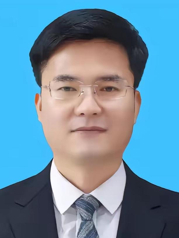 王正儒落幕，才华如何难抵诱惑？
王正儒被查了，大家都在看。他曾表现行，谁都以为，