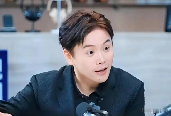 “追觅”俞浩能成功的3个贵人分别有谁？

追觅俞浩正处于风口浪尖上，这看似不寻常
