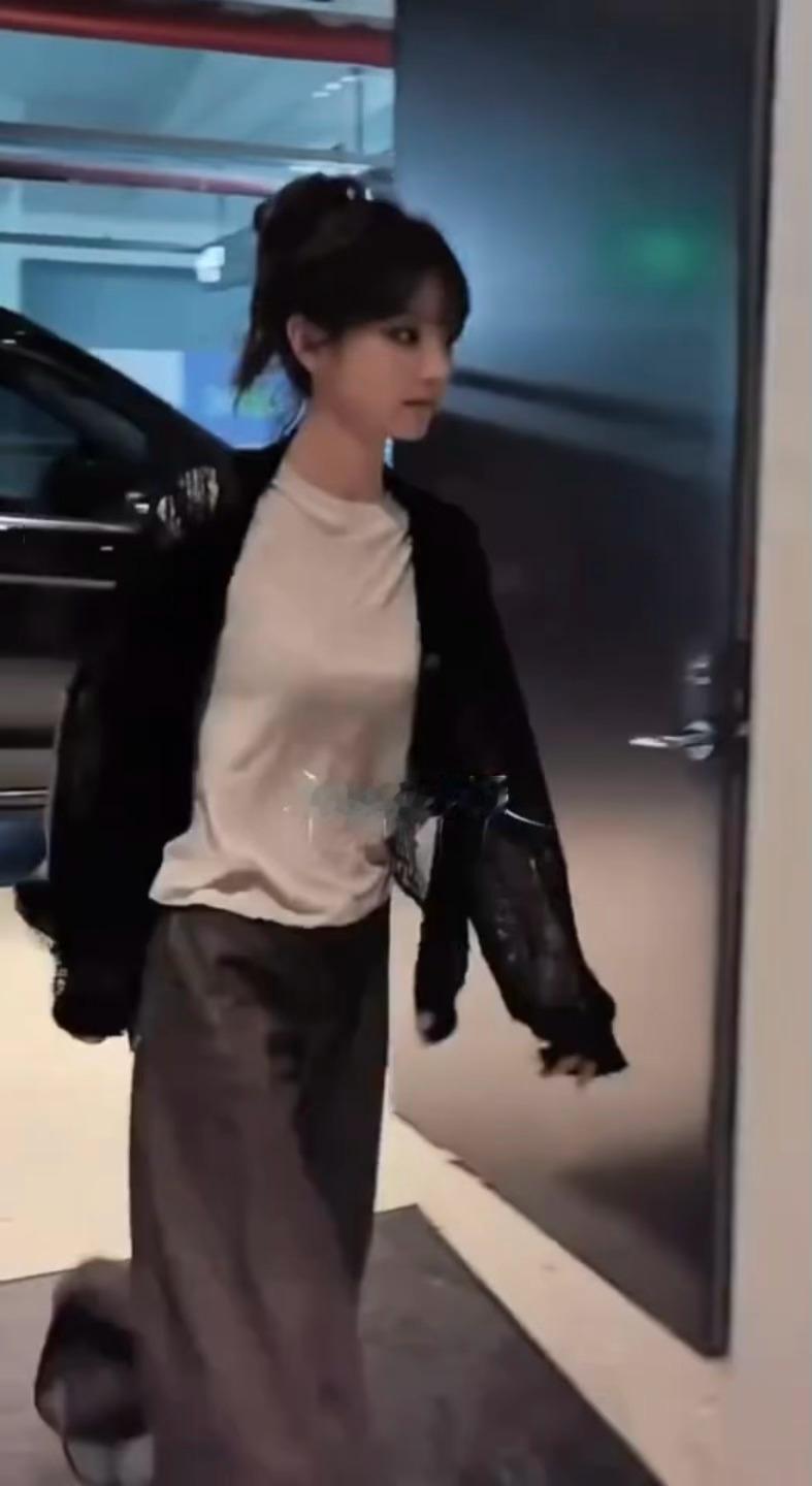 田曦薇青风吹又生定妆感觉也很田老大啊！！