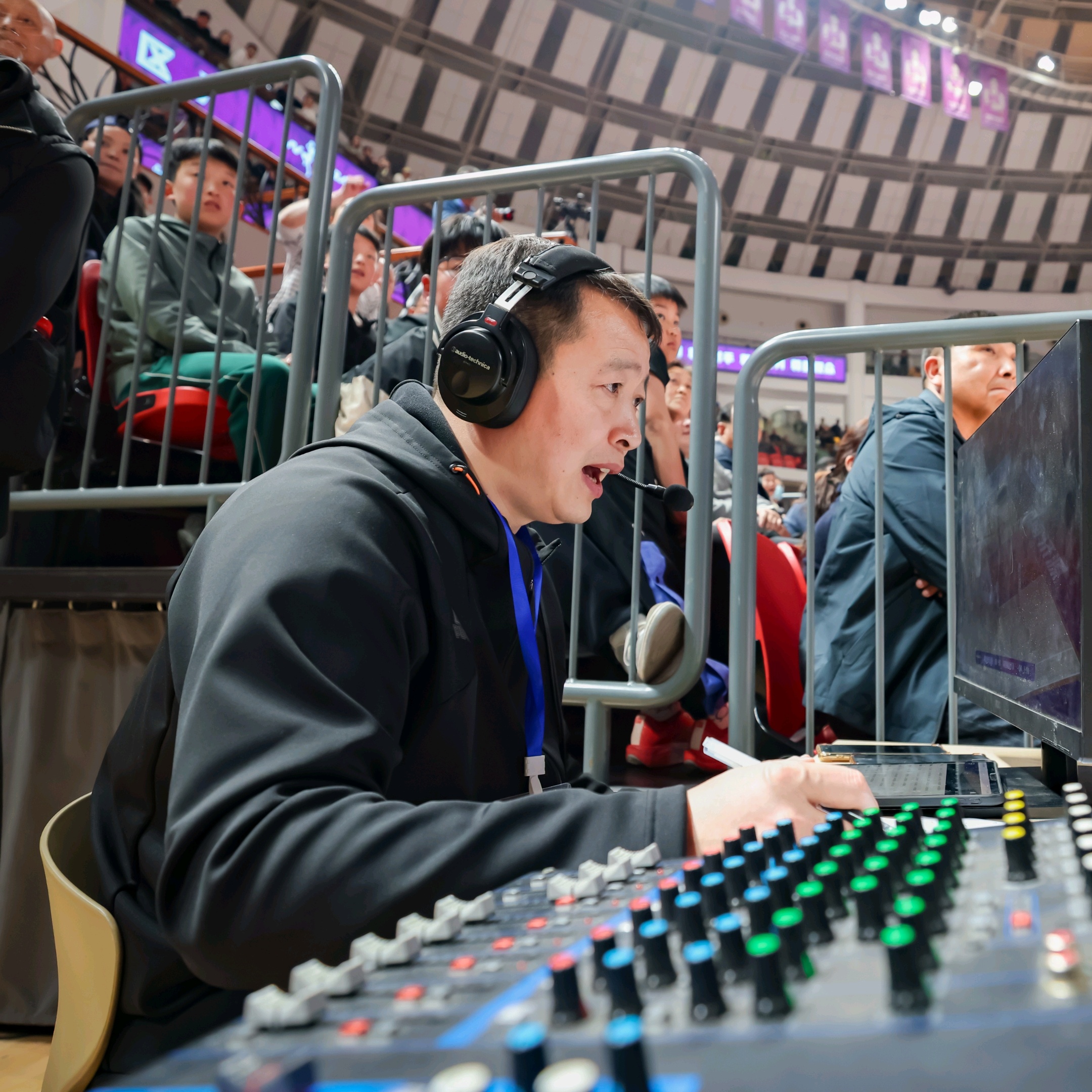 微博多封面图 封面图可以上传 9 张图片啦！太棒了，美美哒图片终于可以一起展示啦