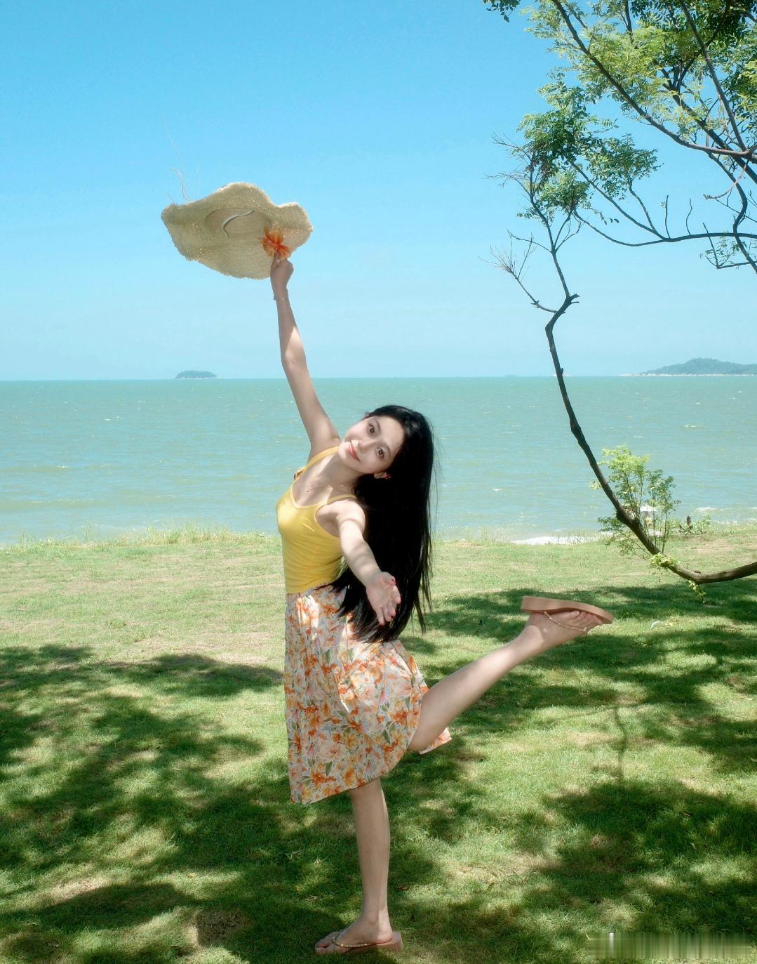 洋洋高锐～诗情画意◎不知为什么望见了……大海也就望见了她◎她……小家碧玉吗◎瞅着