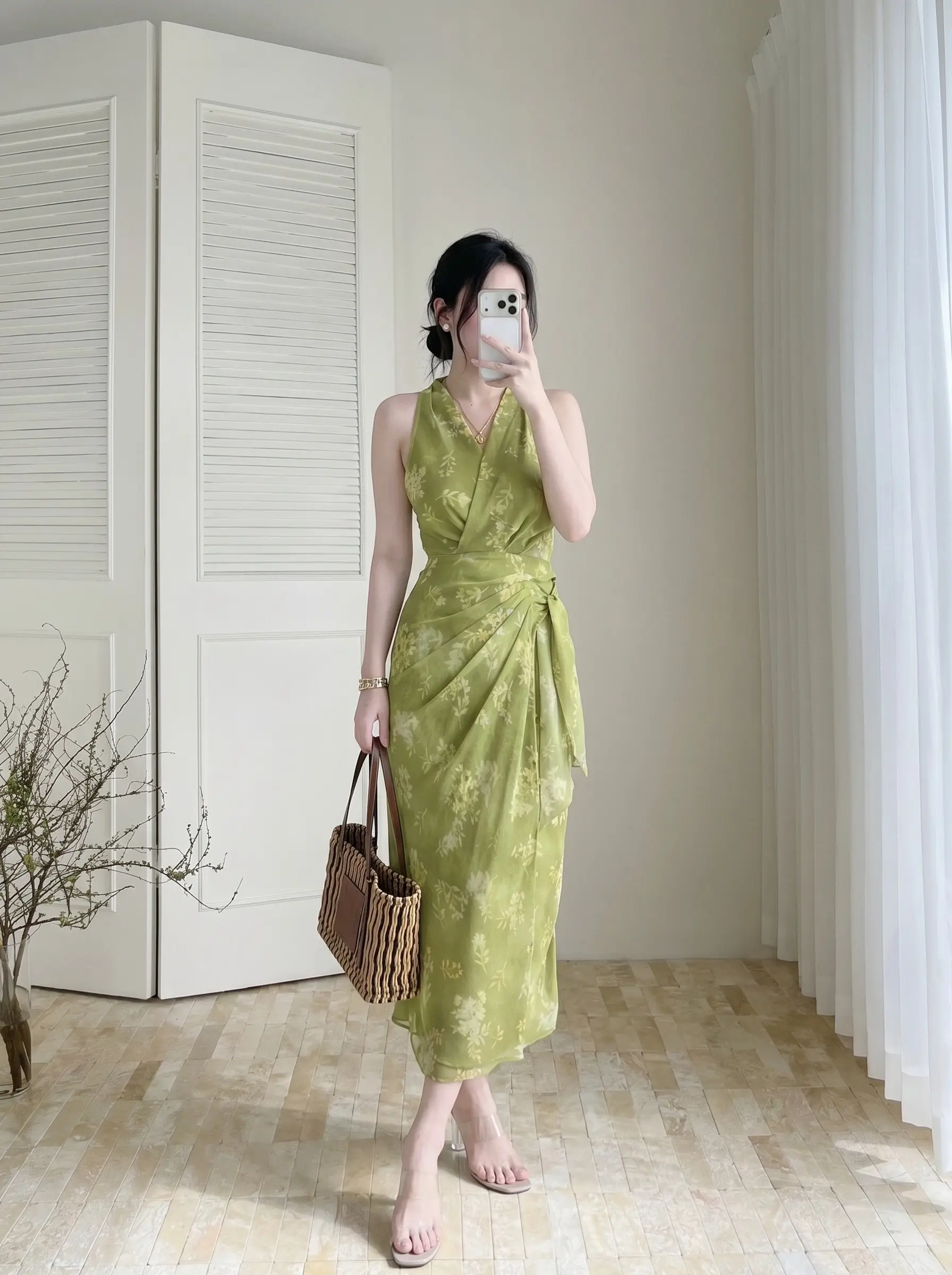 春夏ootd🖼️颜料盒里最轻的那几格颜色 穿上身，就像在度假👒 下...