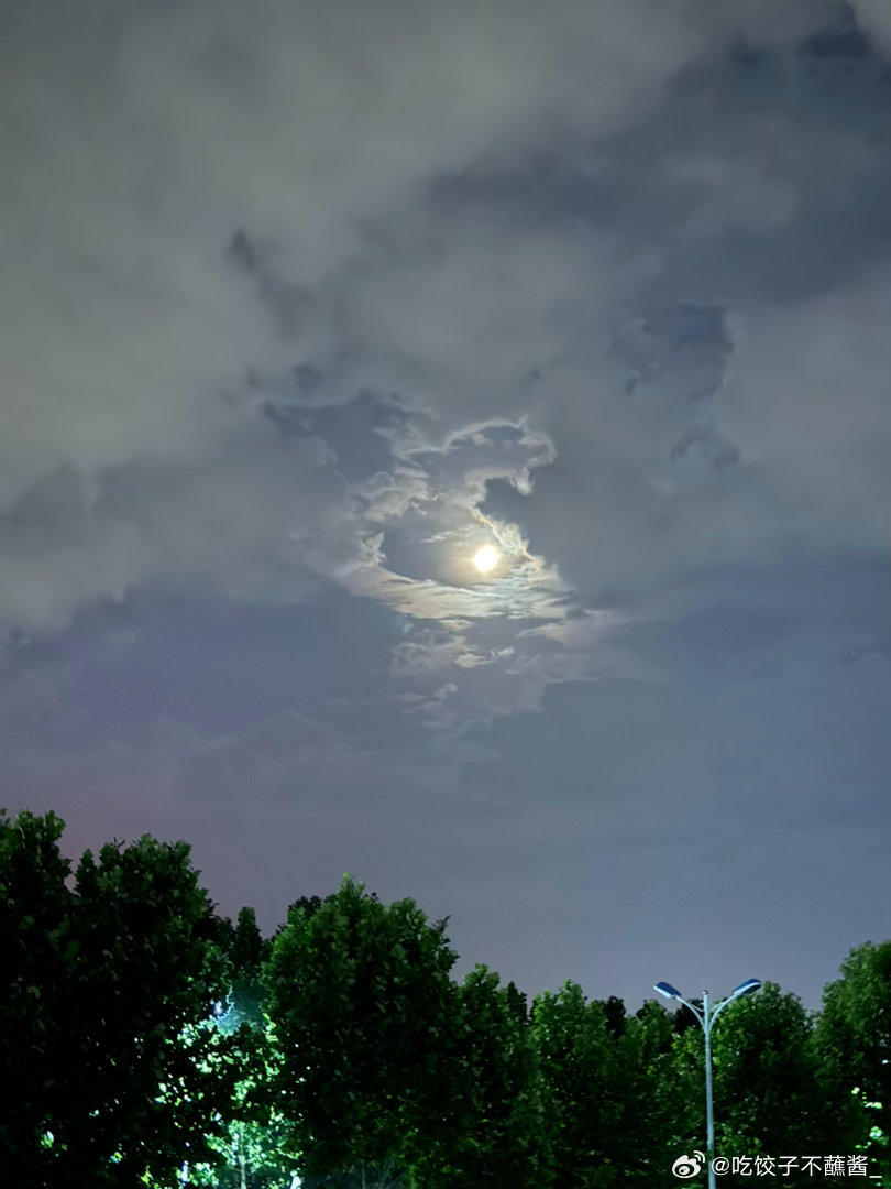 外面的雨好大 又睡不着了 九江·九江职业大学