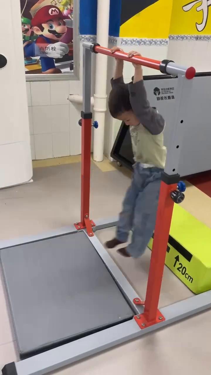 一起笑，看这浪花卷起。