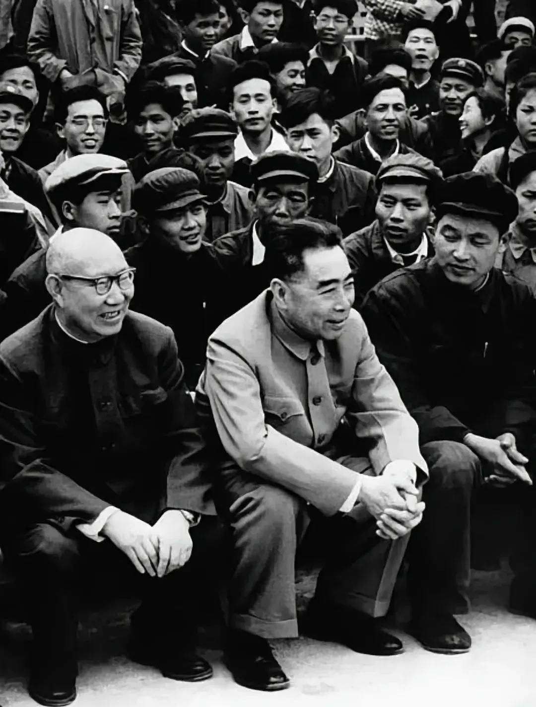 周总理：“只有忠于事实，才能忠于真理。”