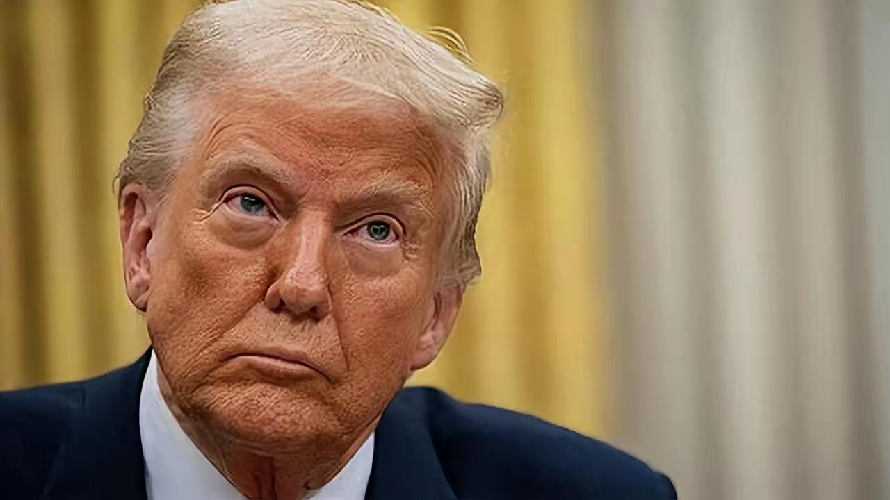 美国前议员放猛料：懂王已经住院，可能随时就没了！

当地时间4月4日，美国前参议