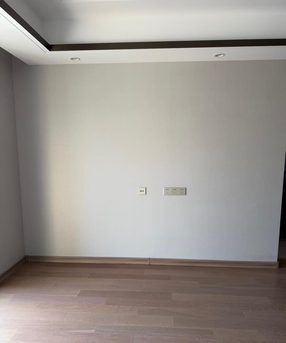 前年就开始联系，开口要价145万，我给127万没卖；过了半年中介联系我127万卖