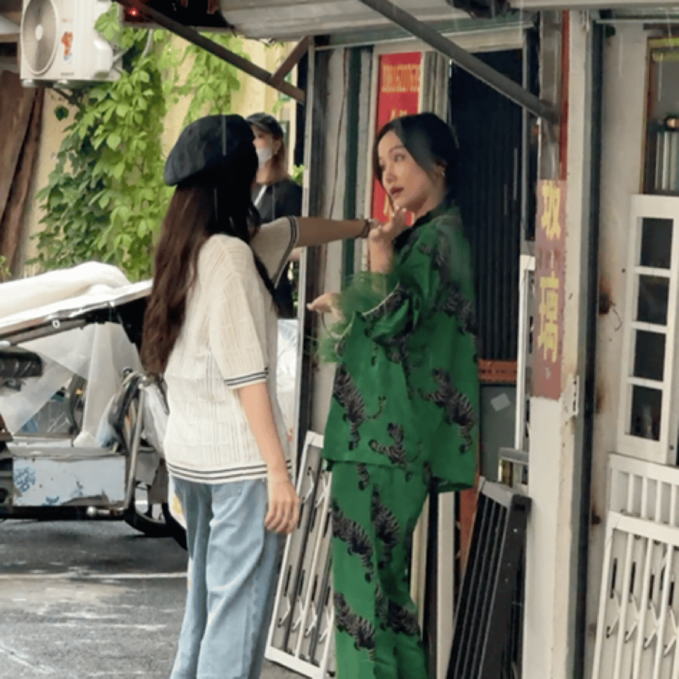 #孟佳黄龄精神状态无敌# 两 位 姐 的 精 神 状 态 真 的 无 敌 了，这