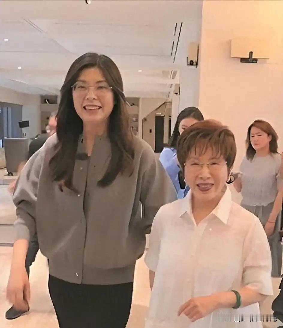 洪秀柱与郑丽文：20个不同点看清两位国民党女主席
 
说起国民党的两位女性党主席