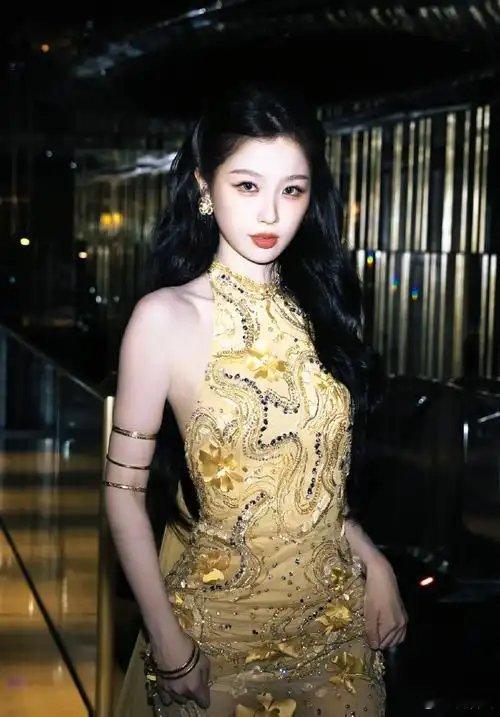 虞书欣参加的戛纳电影节实则是蹭了，戛纳地名的一个ai论坛活动，和正经戛纳电影节半