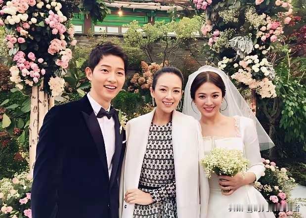 章子怡能和宋慧乔成为朋友，还是因为拍摄了“一代宗师”，因为王家卫拍戏有特点就是周