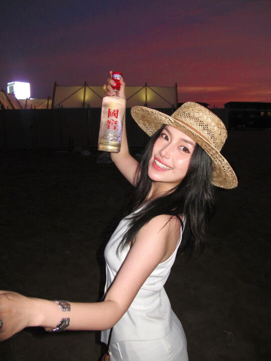 在阿那亚戏剧节🎭微醺 追日落 享自在！