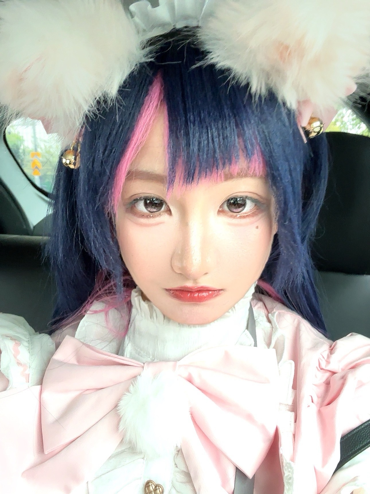 没招了 单人照忘记拍了。。 全拍的梗图合照。。 