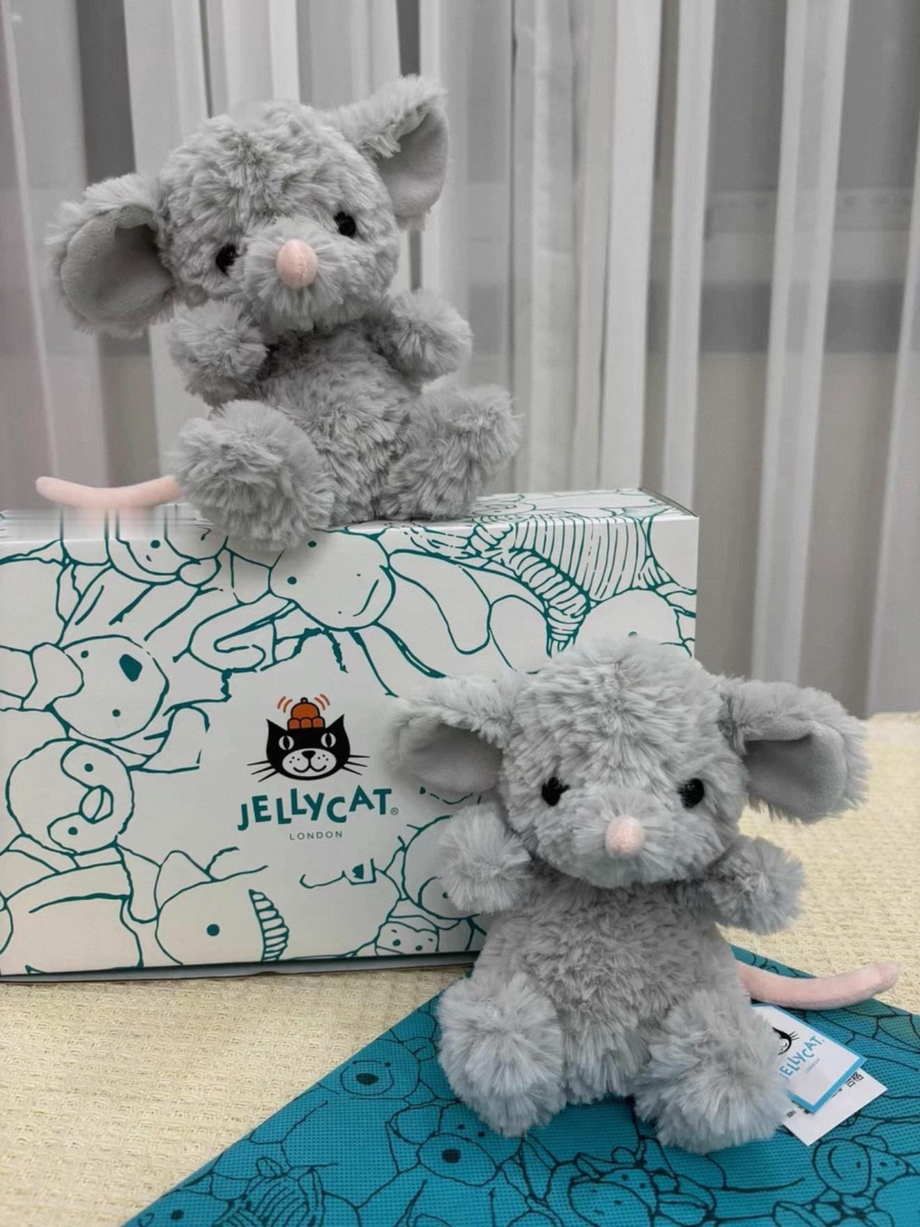 最近闲鱼集市太会拿捏毛绒控了😭🐭💛Jellycat这只Yummy甜美小鼠终