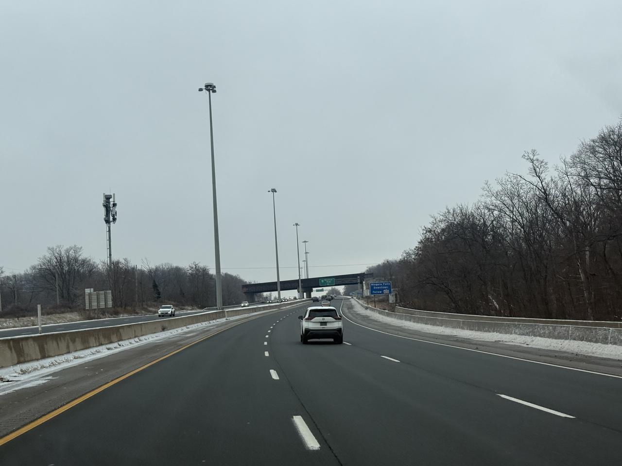 元旦从多伦多开车去纽约｜Day 1：在雨雪中驶向美国腹地：2025年12月28日