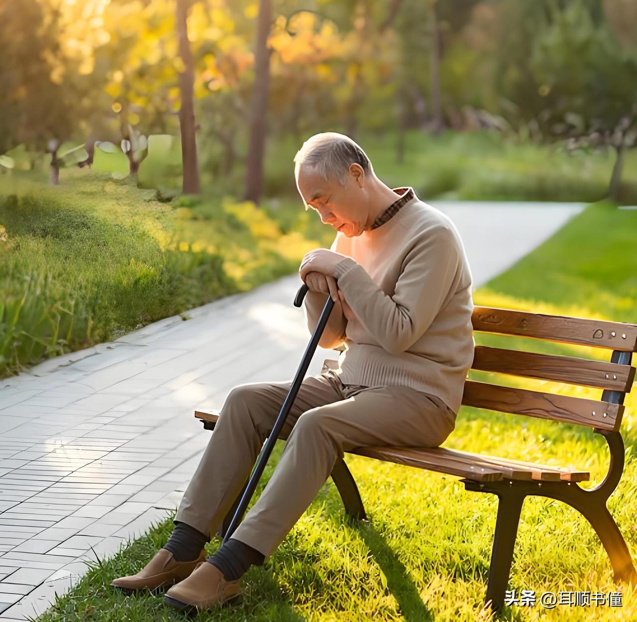 人过六十，常常会不自觉回忆年轻的时候。
那时候物质条件很差，日子过得紧巴巴，可心