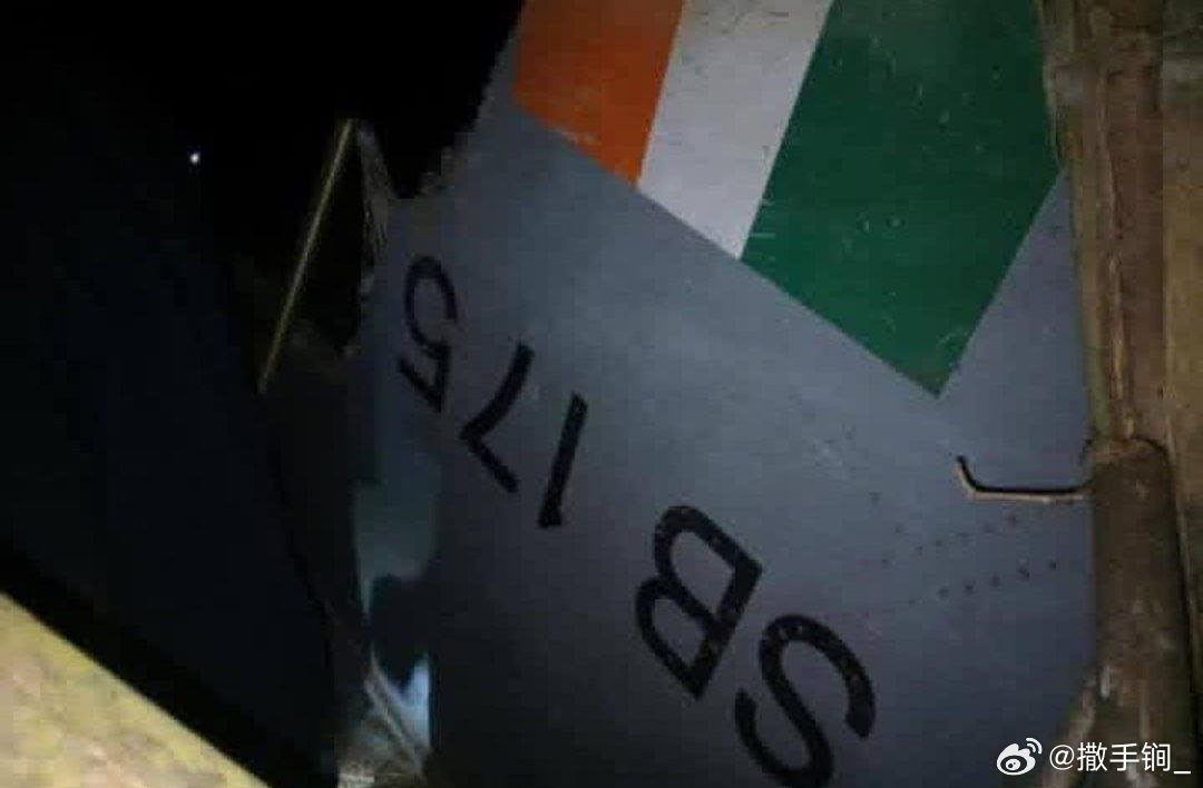 印度空军新鲜热辣坠毁的SU-30MKI印度空军一军机坠毁