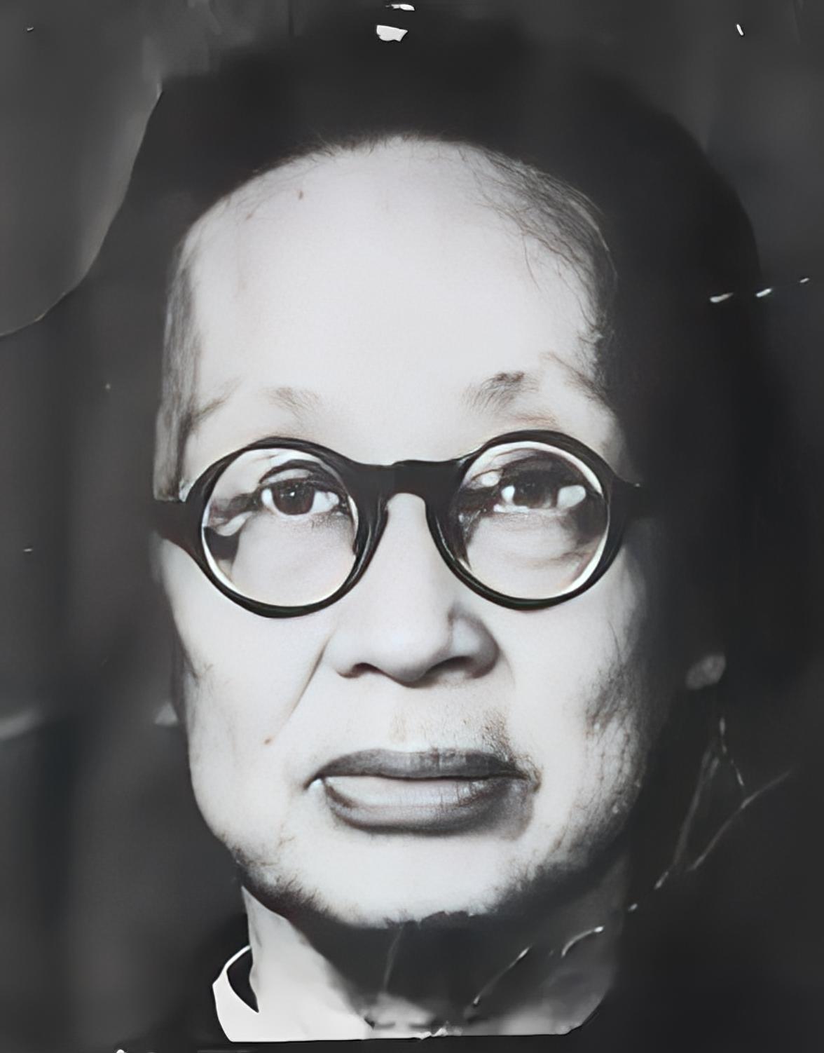 1949年上海解放后，宋庆龄曾向毛主席求情，希望对一人网开一面，宽大处理，毛主席