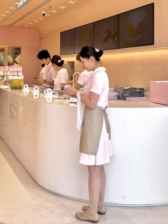 你会谈一个好利来的美女吗？