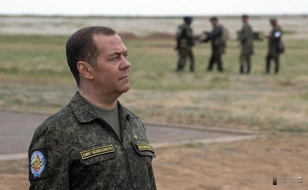 吴大辉和梅姐夫一样，都是非常鄙视欧洲的

刚刚刷到我国著名的俄罗斯问专家，清华大