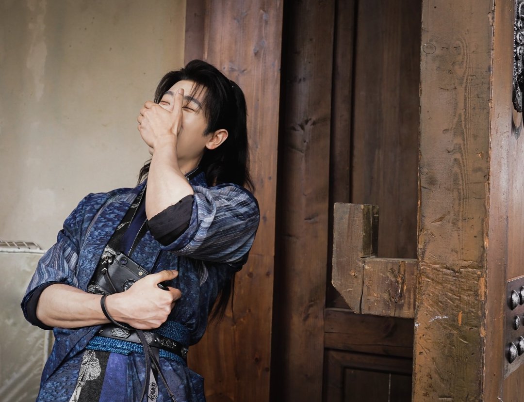 丞磊2024年9月2日《与晋长安》杀青图～ 