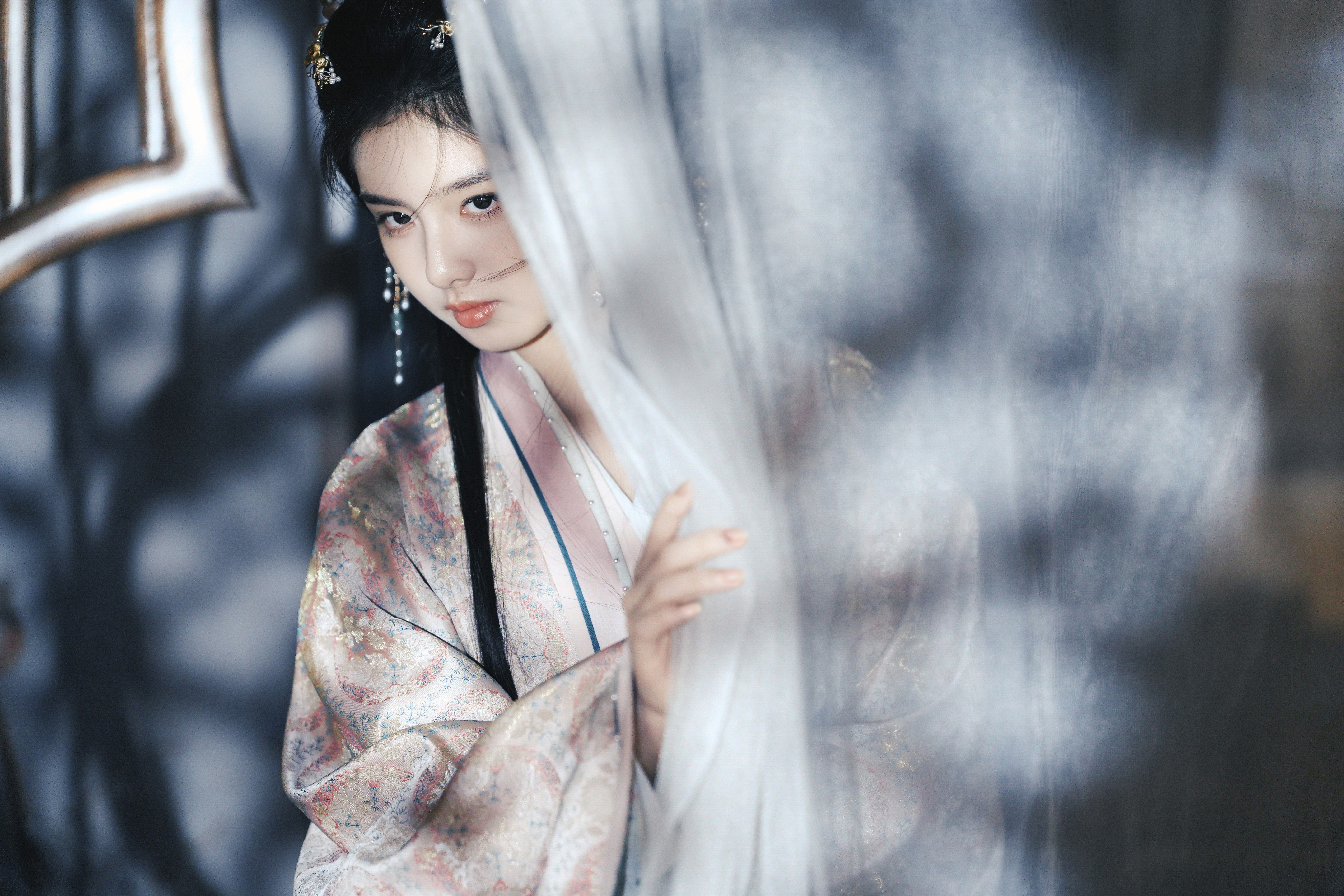 艾米 【嘉点鱼粮】雀骨艾米谢嘉鱼 旁人皆视女子为棋子，嘉鱼偏要亲手执起整盘棋局。