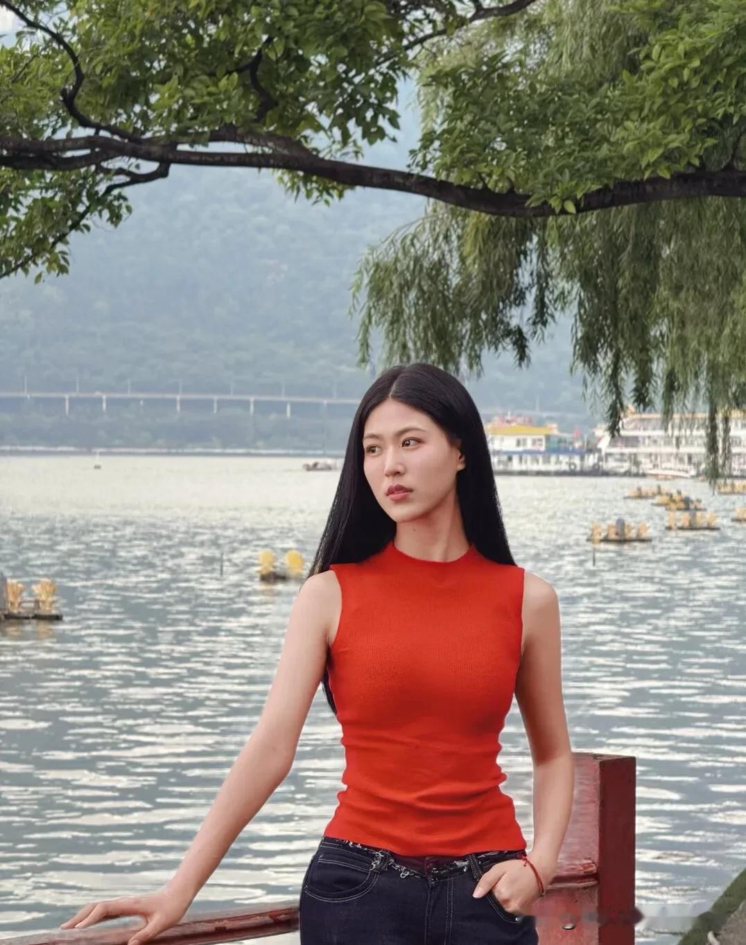 果然是红色最耀眼