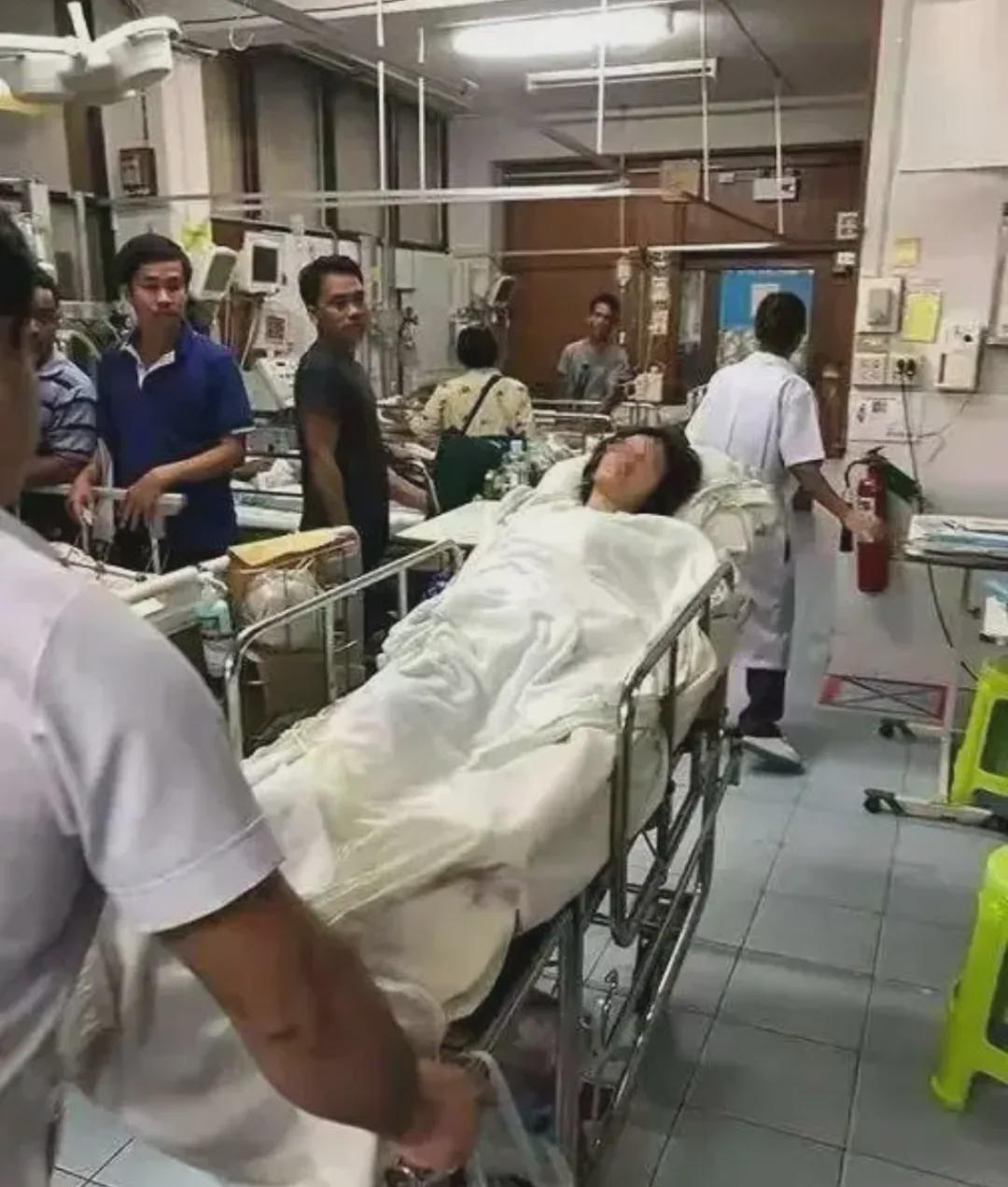 500万赌债、17处骨折却等了6年才等来一场离婚庭审！ 就在今天，电影《消失的她