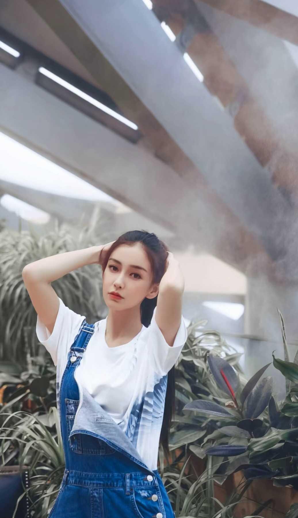 angelababy angelababy 你和快乐一样值得我去奔赴，因为有特别