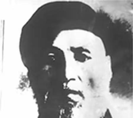 1937年西路军身陷绝境，周恩来倾尽家底并请出马步青恩师马德涵，这位老先生孤身入