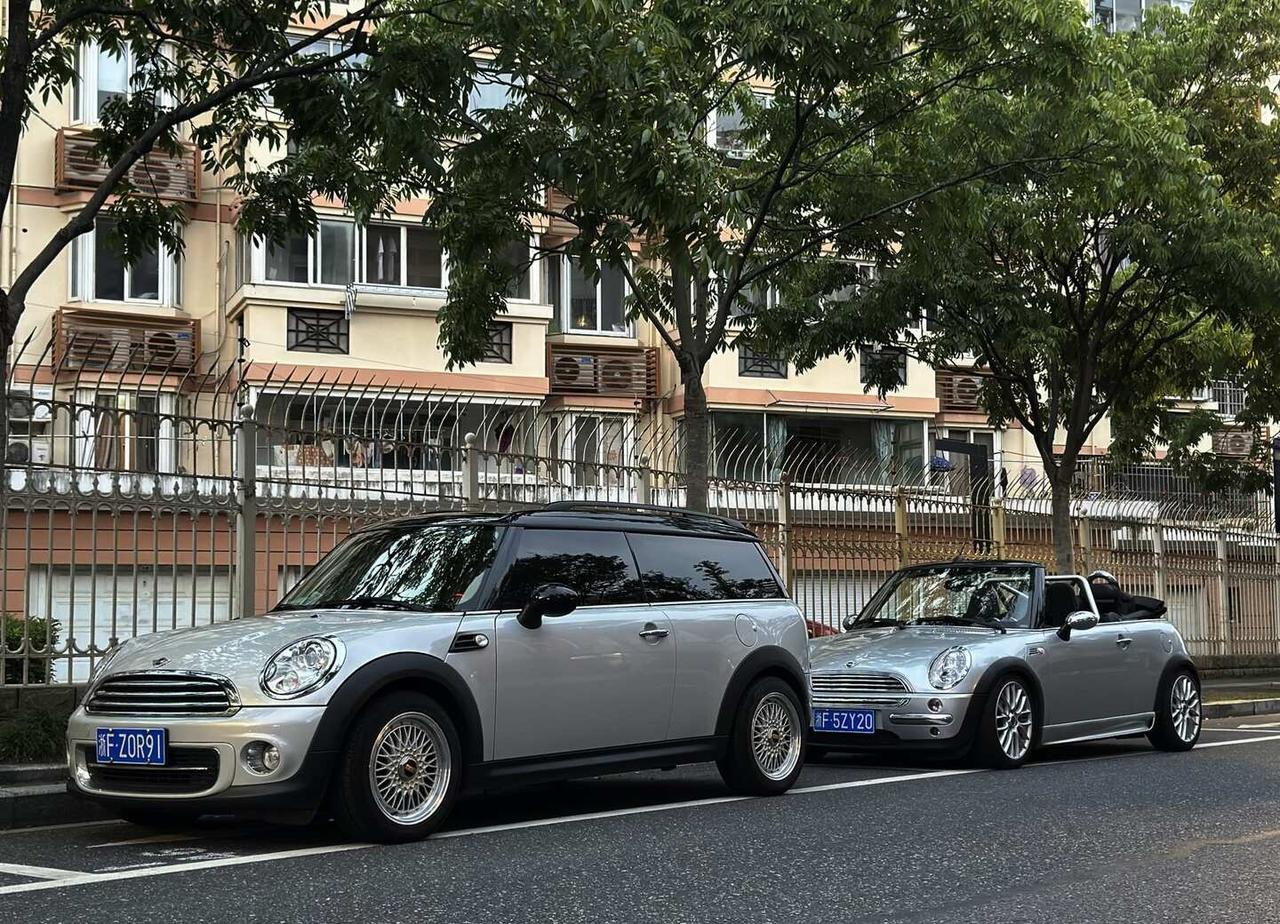银色才是Mini 最终归宿
银色R55EX
这种复古的感觉
old money
