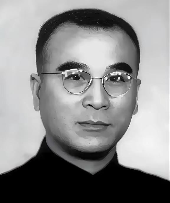 1949年，杨兆龙这个书生官，硬从毛人凤枪口下抢回一万多条命。

他抠法律漏洞，