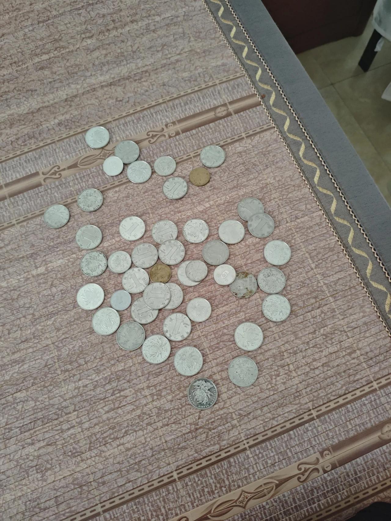 为什么浙江的零钱全都是硬币呀？一块纸币，来个浙江人说说？