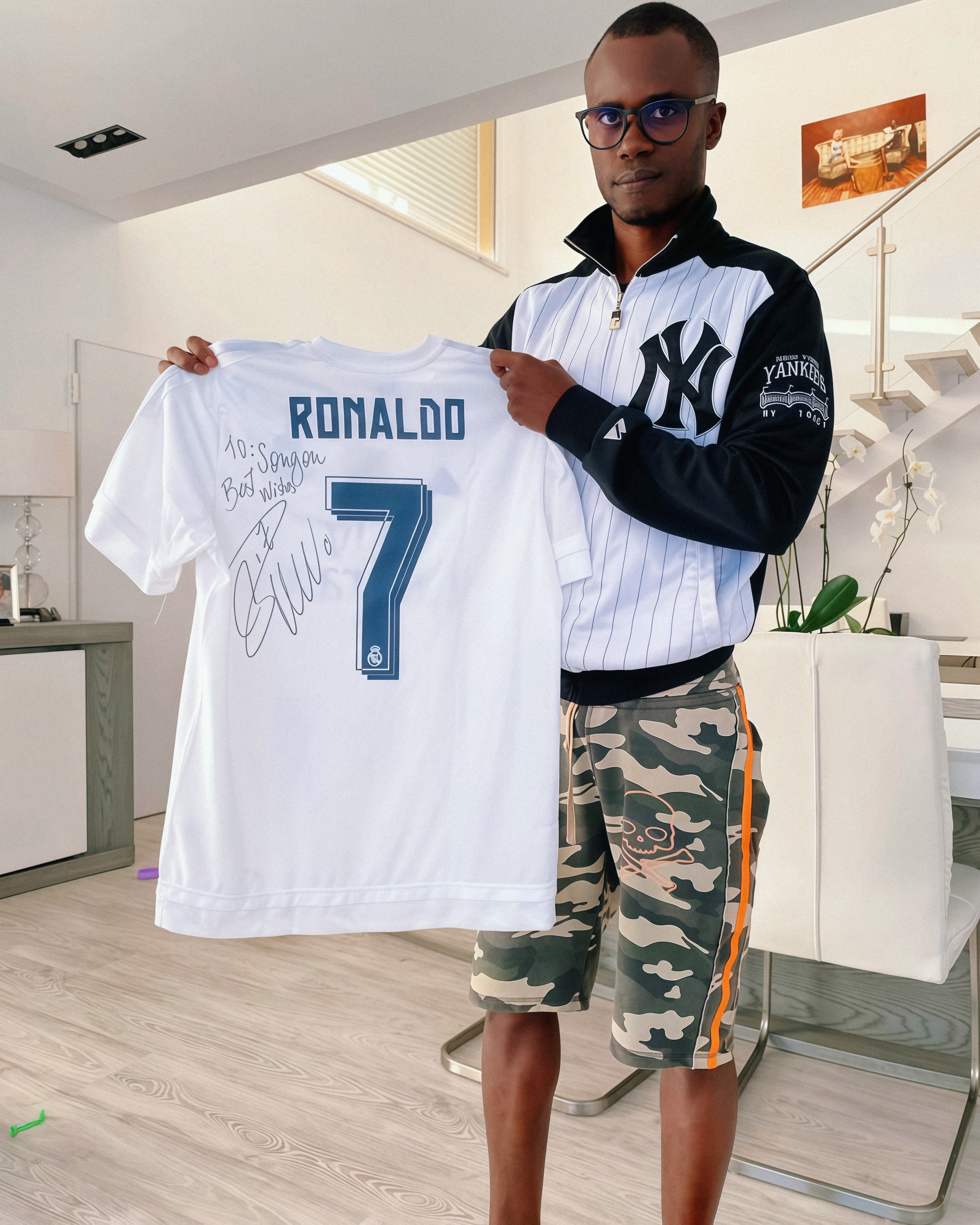 C罗C罗日常 🛑 塞内加尔教练莫杜·苏古（Modou Sougou）是亚眠青年