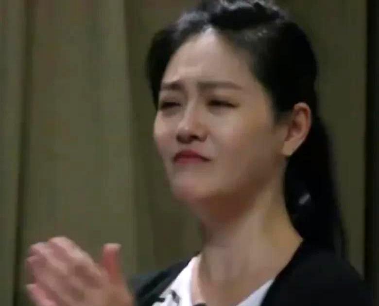 大S一隐身，S家直接“断电”。
 

酒店入住率跌到35%，商标2.3亿没人接盘