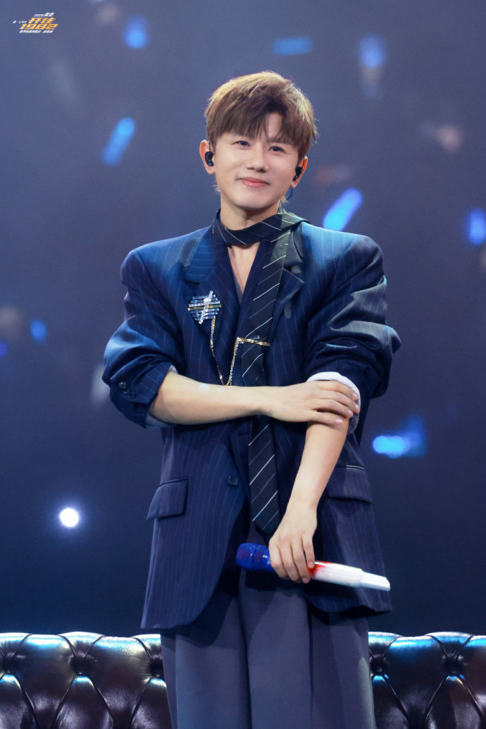 张杰张杰体力也太好了吧 咱就是说，张杰这体力，不去参加运动会真的可惜了！张杰未l