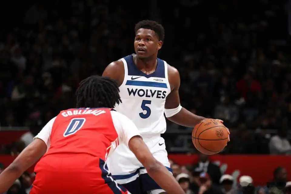 森林狼双杀奇才：华子35分单节19分 25岁前1200三分历史最年轻北京时间1月