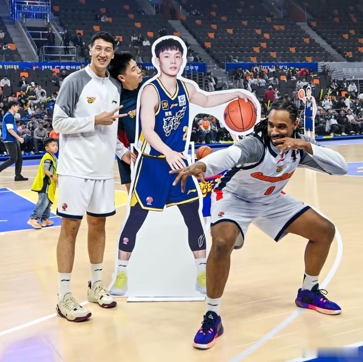 有这仨活宝，新赛季欢乐少不了